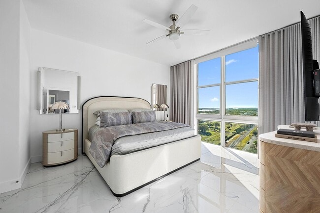 Building Photo - 550 Okeechobee Blvd