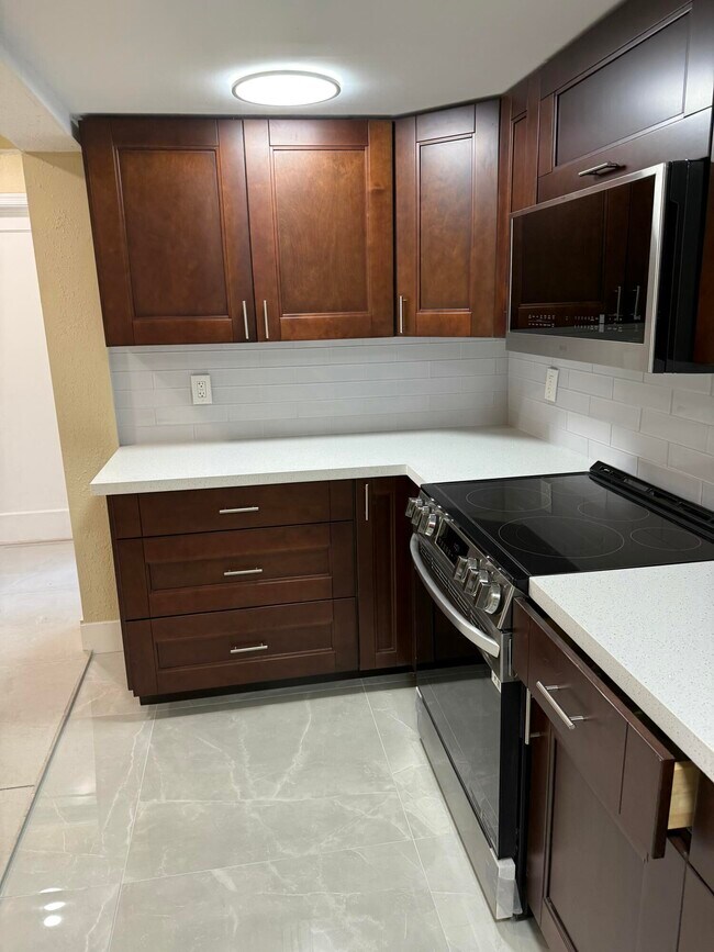 Building Photo - 2336 NW 35th St