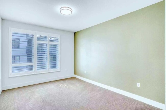 Building Photo - 3578 Rambla Pl