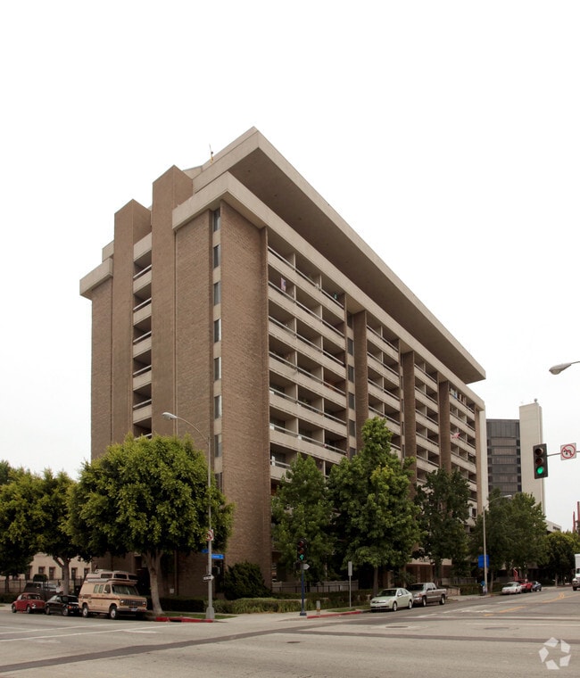 Plymouth West Apartments 240 Chestnut Ave Long Beach CA 90802