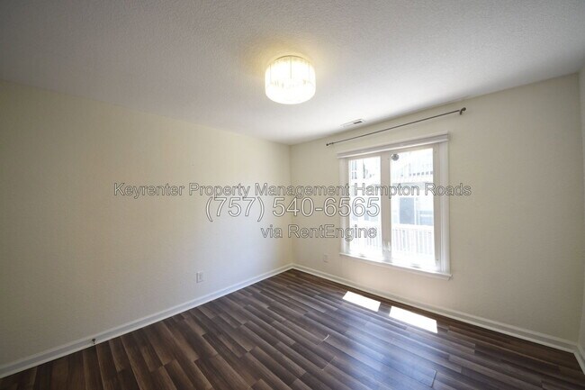 Building Photo - 9716 7th Bay St