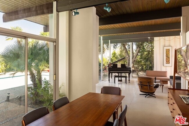 Building Photo - 4965 Calvin Ave