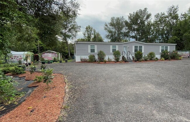 Building Photo - 31701 FL-44