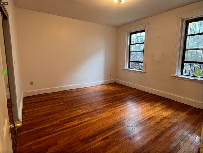Building Photo - No Fee! Spacious Apt w Ht and Hot Water Included Near Brookline Border, B and C T-Lines minutes a...