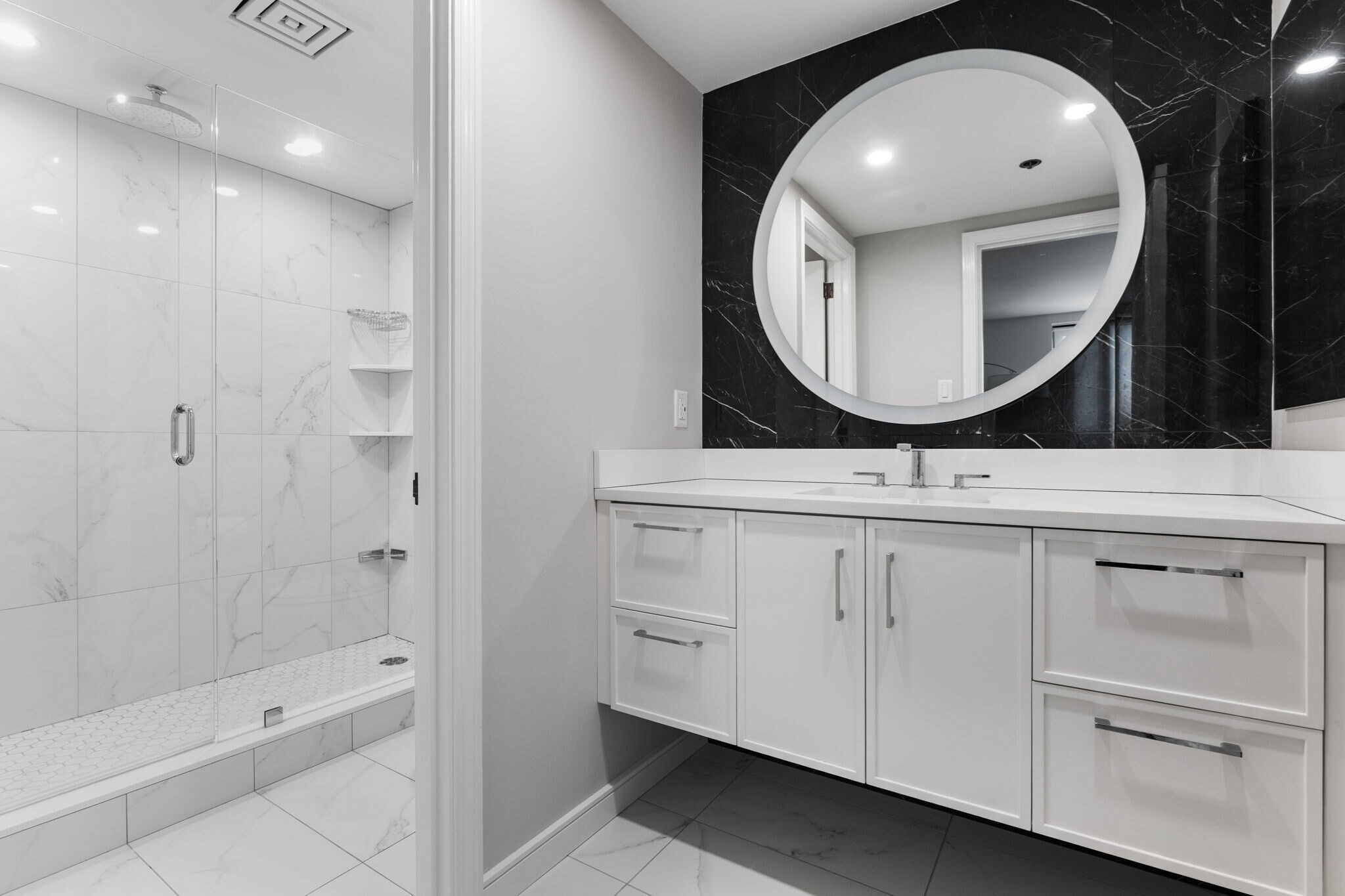 Building Photo - 220 Boylston St