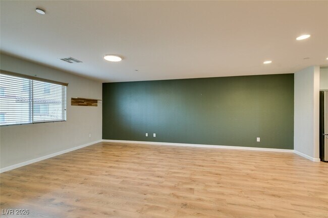 Building Photo - 1525 Spiced Wine Ave