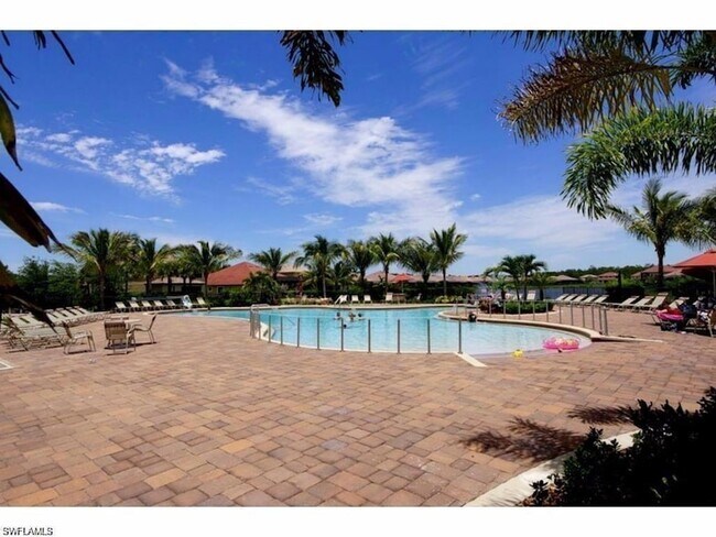 Building Photo - 11083 Cherry Laurel Dr