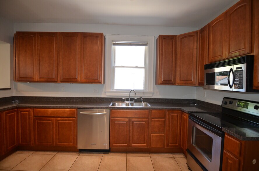 Building Photo - 4109 Millsbrae Ave