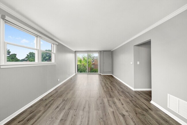 Building Photo - 333 S East Ave