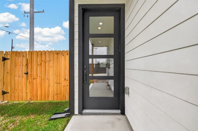 Building Photo - 5931 Wheatley St