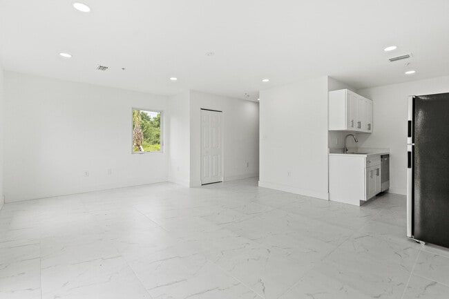 Building Photo - 4498 SW Port St Lucie Blvd