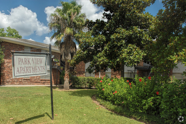 Building Photo - Parkview Apartments Townhomes