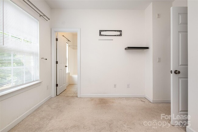 Building Photo - 14506 Crociani Dr