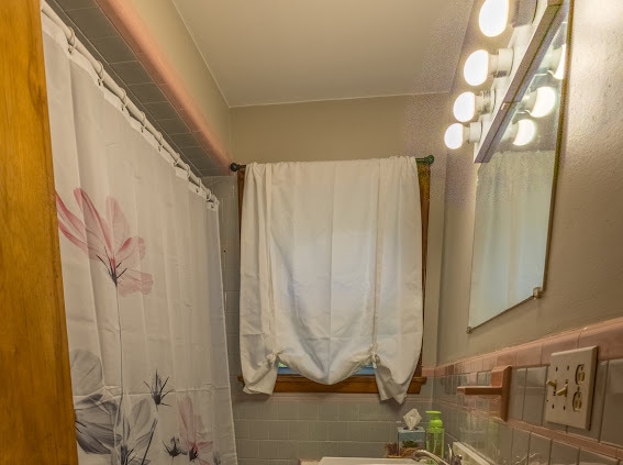 Building Photo - 141 Danielson Pike