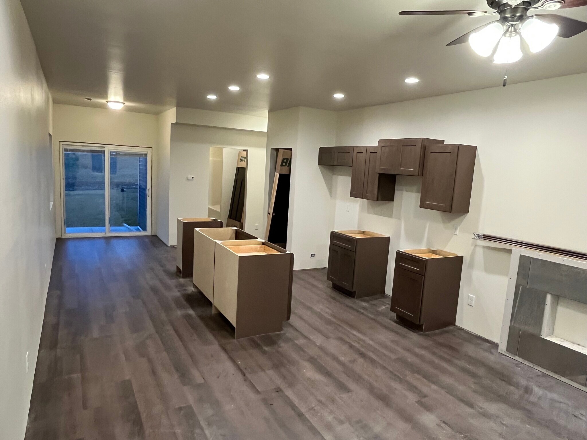 Building Photo - 327 Post Oak Dr