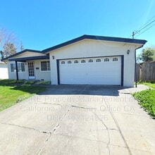 Building Photo - 1520 Joan Dr