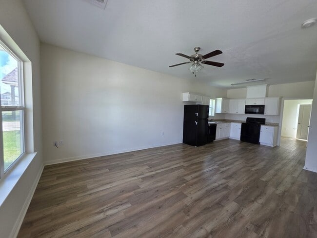 Building Photo - 4/2/2-Affordable Housing