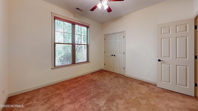 Building Photo - 45 Old Hunt Rd