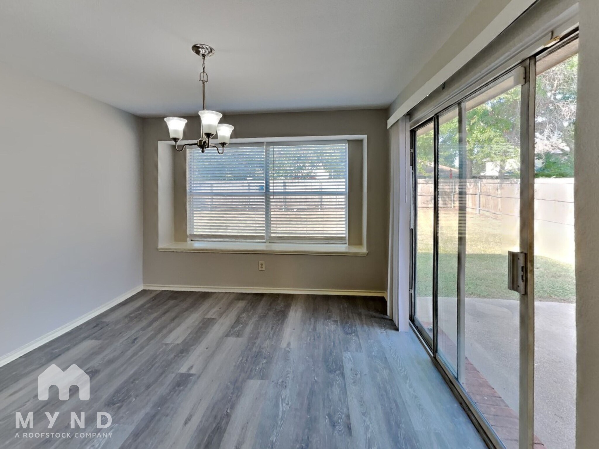 Building Photo - 4961 Briar Oaks Ln