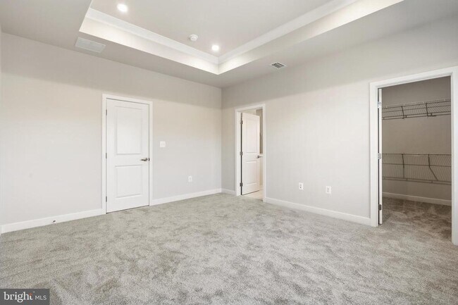 Building Photo - 9399 Edenderry Dr