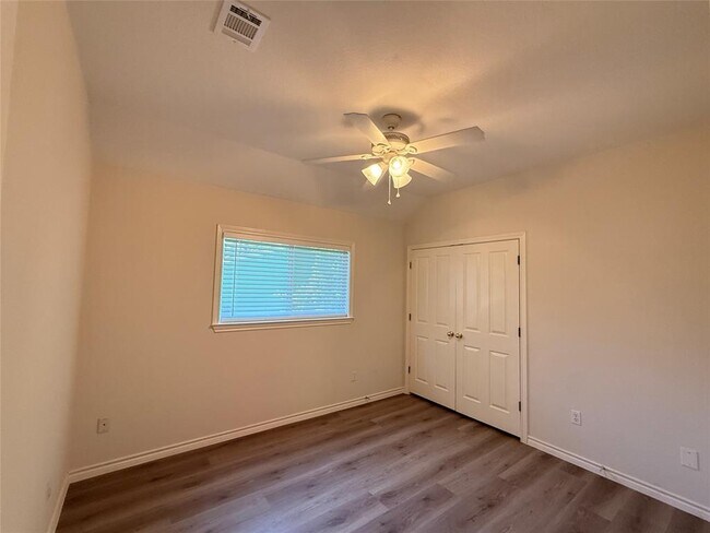 Building Photo - 5615 Shoal Creek Blvd