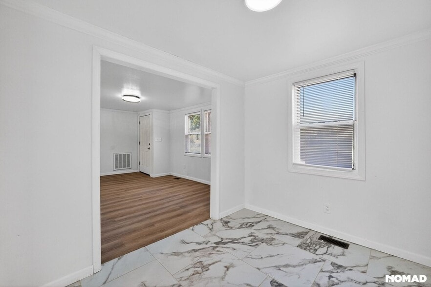 Building Photo - 129 Williams Rd