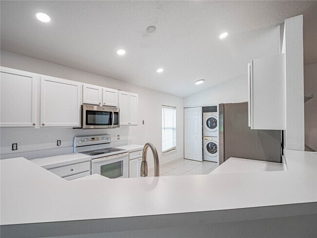 Building Photo - 1260 25th Terrace SW