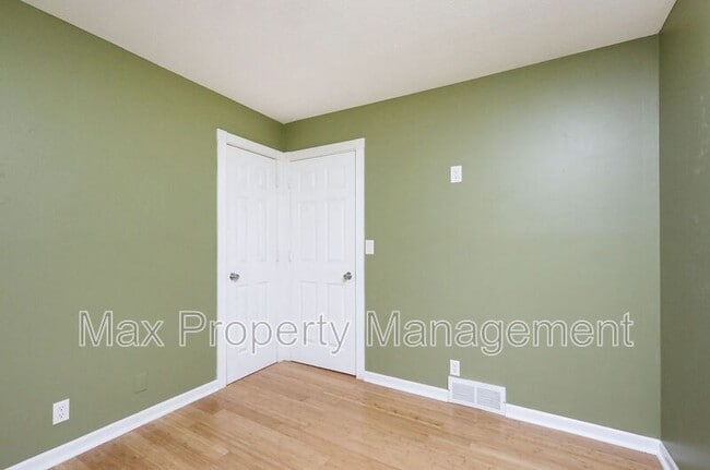 Building Photo - 1040 39th St