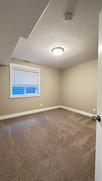 Building Photo - 2830 Blackwood