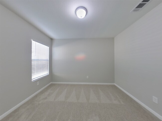 Building Photo - 15676 Del Norte Dr