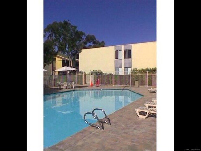 Building Photo - 3454 Castle Glen Dr