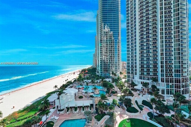 Building Photo - 18101 Collins Ave