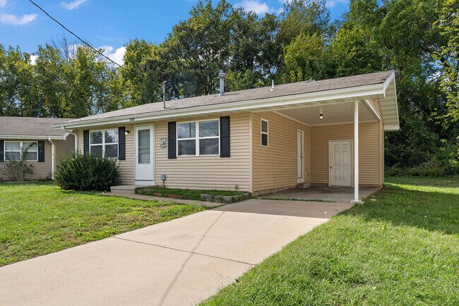 Building Photo - 2456 N Homewood Ave
