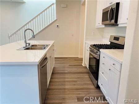 Building Photo - 5585 Valencia Dr