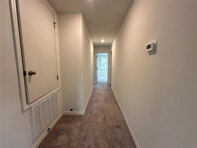 Building Photo - 37411 Roanoke River Wy