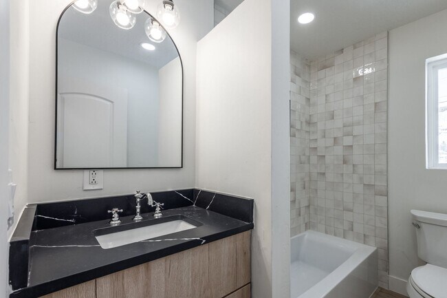 Building Photo - Beautifully Updated 3-Bedroom Home with Modern Upgrades & Spacious Backyard