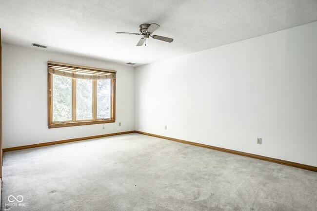 Building Photo - 9628 Summerlakes Dr