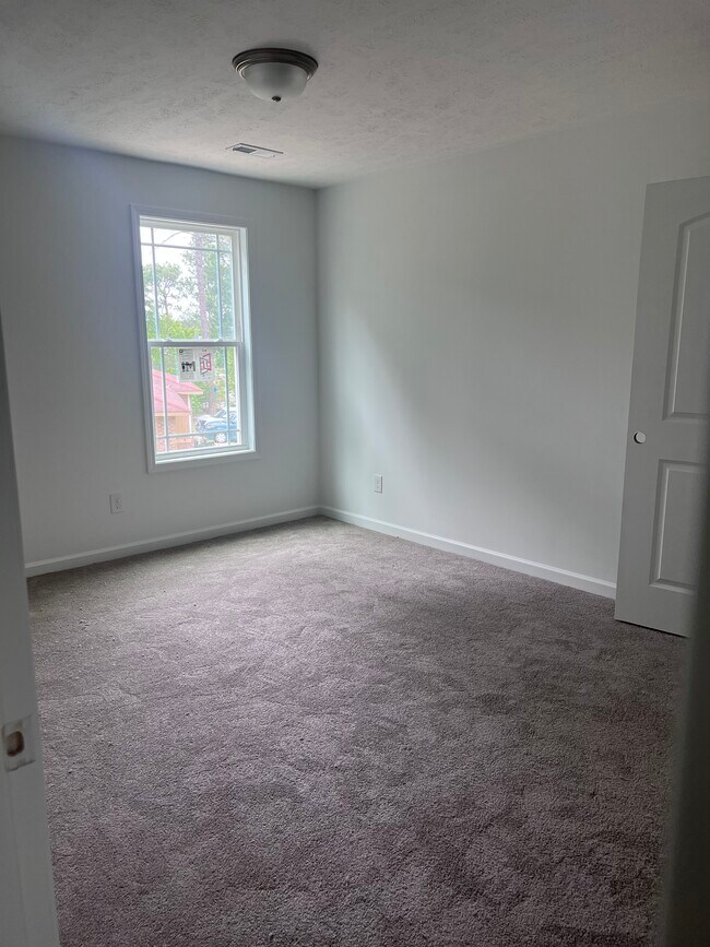 Building Photo - 6915 Wickersham Rd