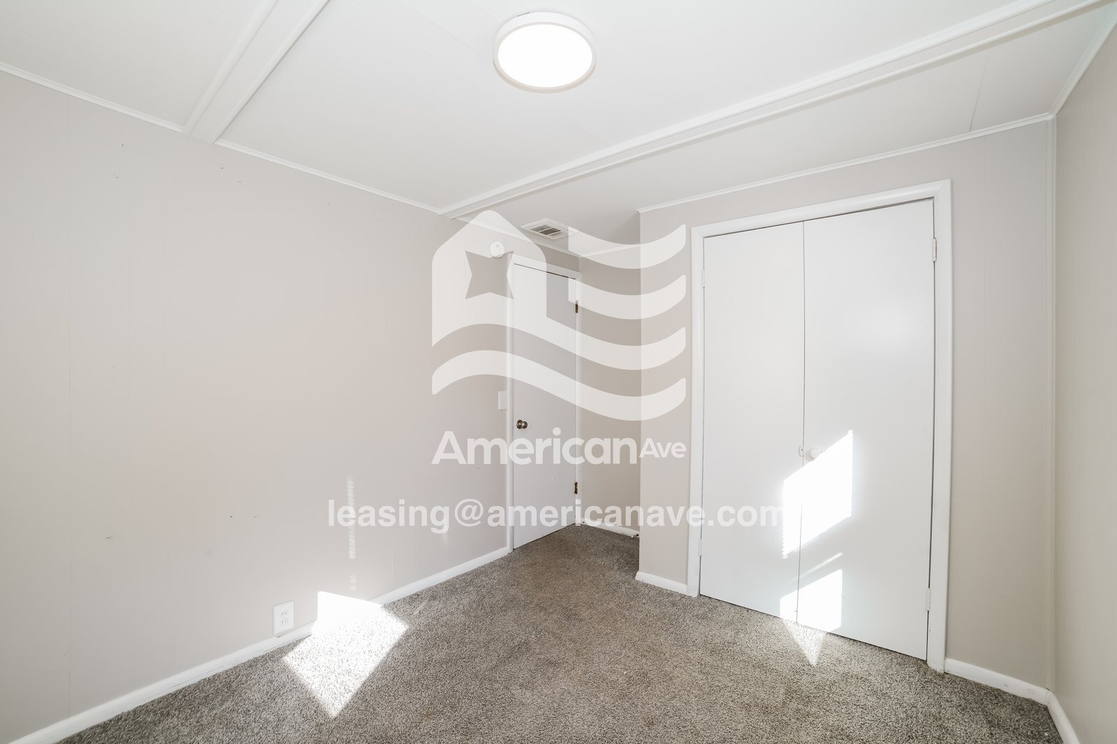 Building Photo - 2227 N Northcrest Dr