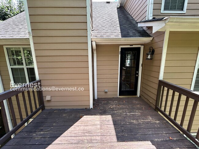 Building Photo - Limited Time Special Offer / Spacious 4 Bedroom Home in Suwanee / Large Yard / Pet Friendly