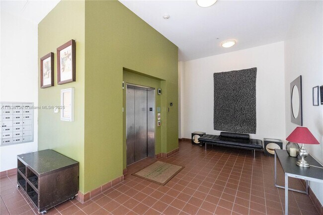 Building Photo - 7275 SW 90th St