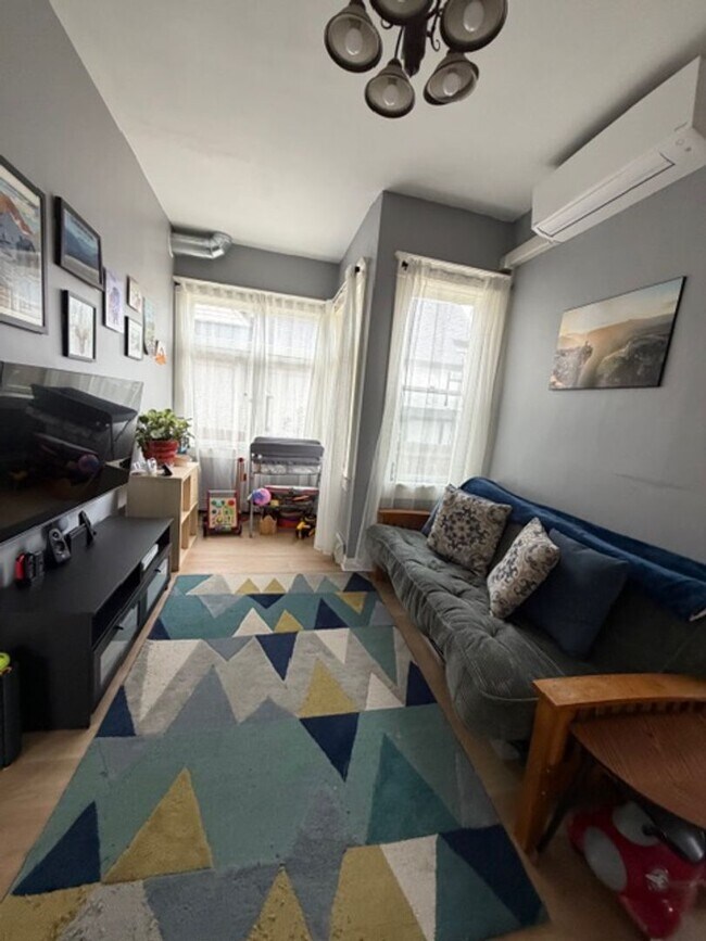 Building Photo - 1538 S 400 E