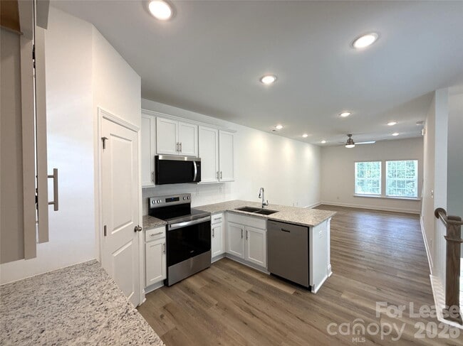 Building Photo - 3220 Butler Hl Dr