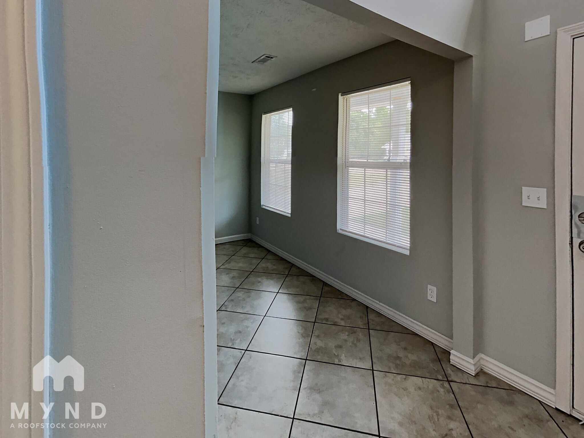 Building Photo - 180 Bramble Bush Trail