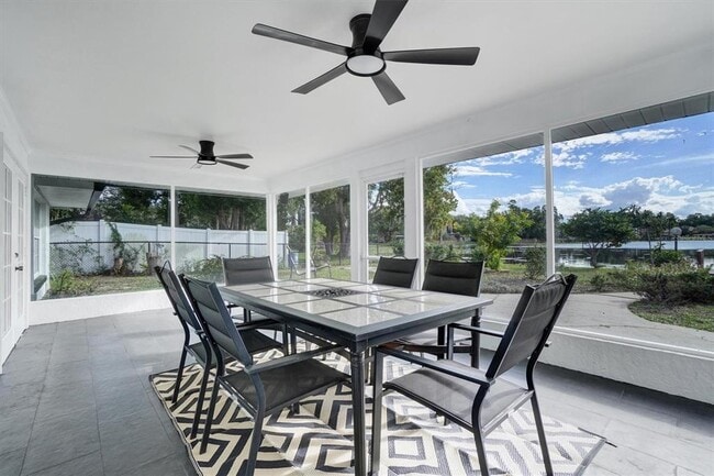 Building Photo - 216 N Griffin Dr