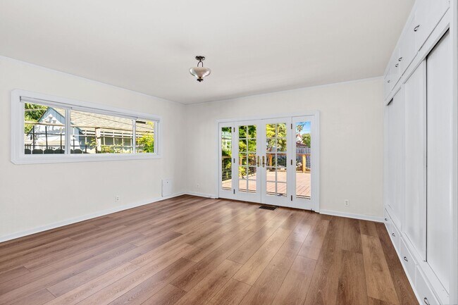 Building Photo - Downtown Napa 3 bed 2 bath single level home
