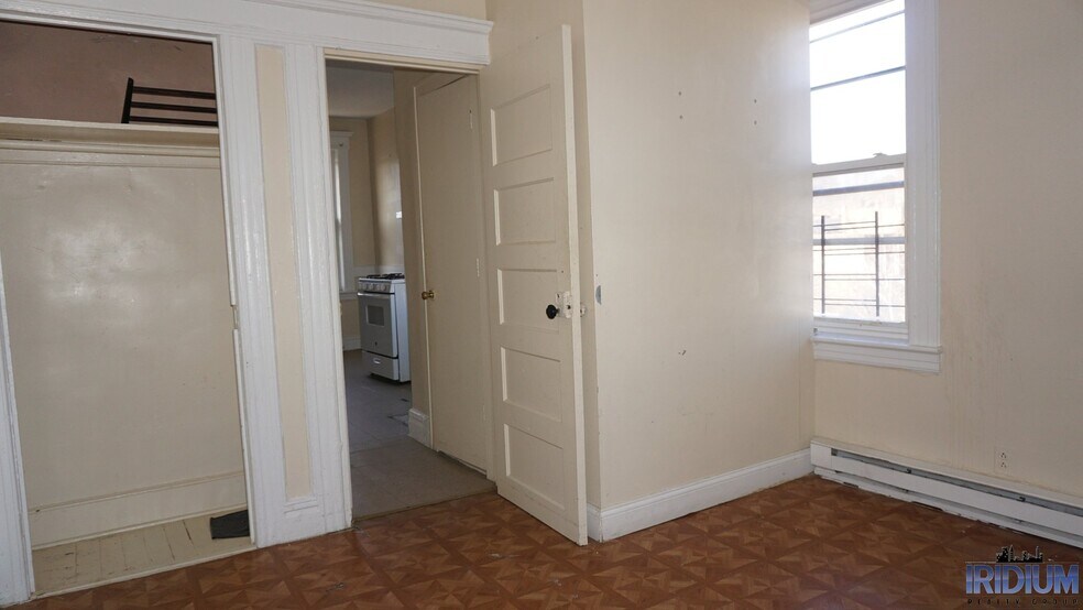 Building Photo - 689 Sanford Ave