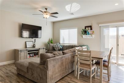 Building Photo - 1001 W Curly Hollow Dr