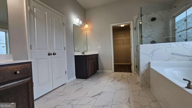 Building Photo - 551 Wagon Hill Ln