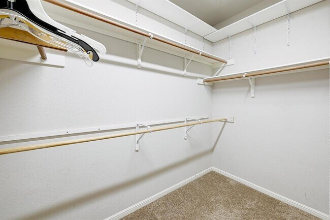 Building Photo - 211 Manchester Ln
